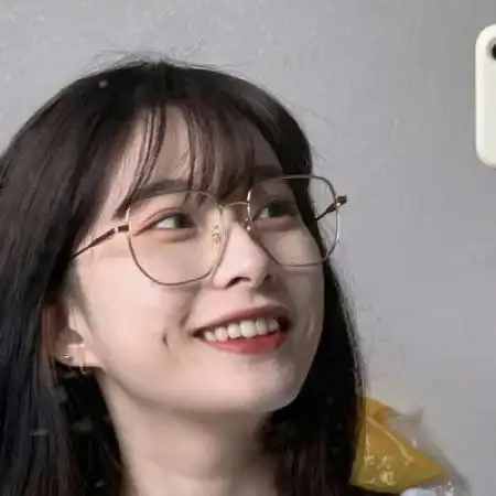  精致女生头像真人好看撩人吸引人的