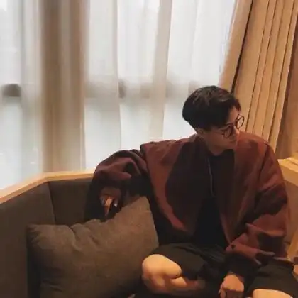  好看微信头像男生霸气冷酷,近猪者痴近我者甜绝对的