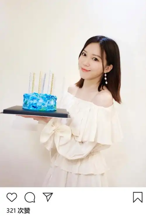  黄日华点外卖为女儿庆生,30岁爱女气质清新脱俗,高龄岳母罕露面