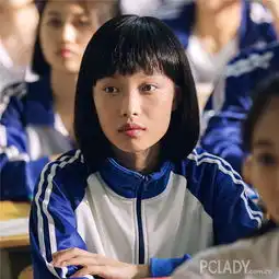  开学啦校服丑也可能是你发型不够萌
