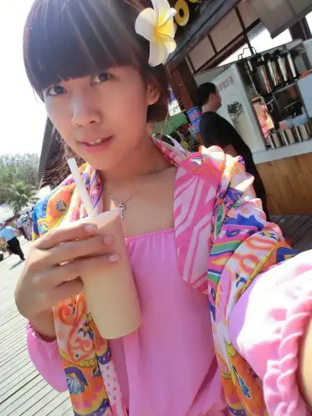  闺蜜间三亚之旅吃吃海鲜