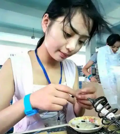  你懂这3个梗吗打工人的梗火了,幽默的背后是无尽的心酸