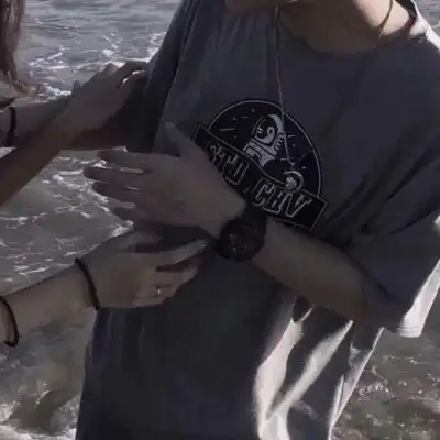  抖音流行部位情侣头像一男一女图片娶了个疯婆娘