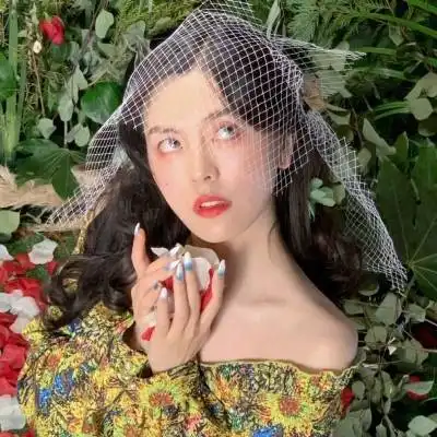  闺蜜头像捧花侧面气质范捧花女生头像小清新