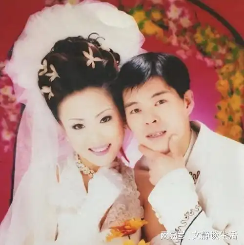  她是赵本山最美女徒弟,嫁大7岁搭档,今42岁婚姻生活很幸福