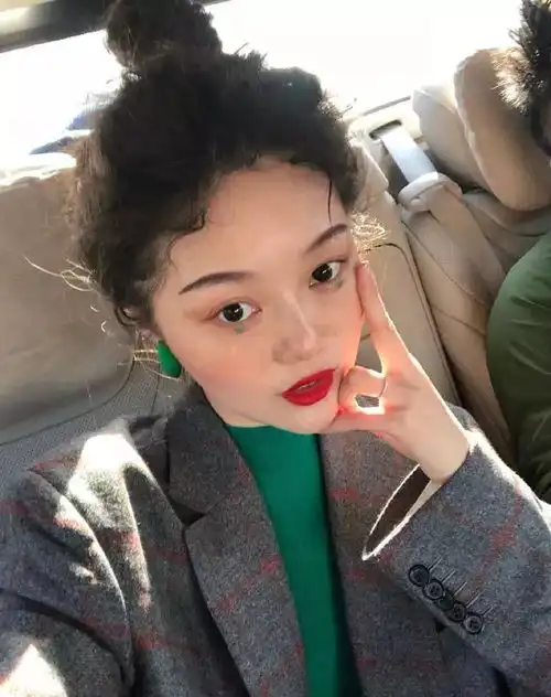  这三款发型最少女