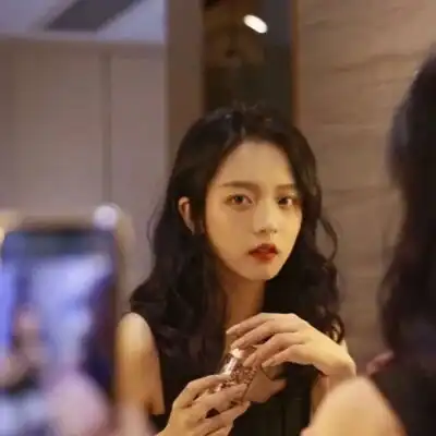  小众高级质感ins女头,微信头像高级质感干净