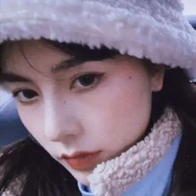 微信头像女生简单大方阳
