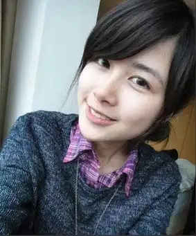  台网络人气美女上大学清新脱俗被封最美校花