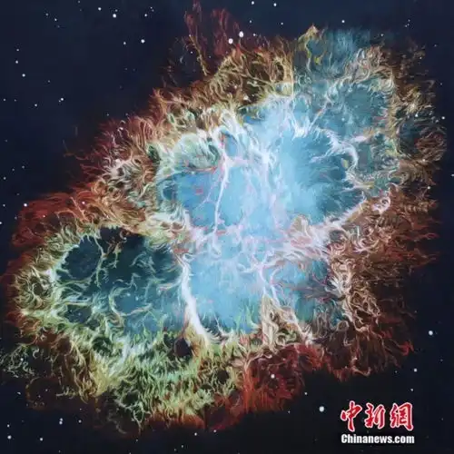  nasa求购被拒,华春莹力捧国家航天局颁奖,这位绣娘火了