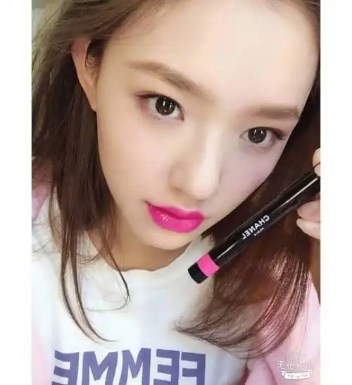  林允平时都用什么化妆品看了她的化妆包发现她比我还要节俭