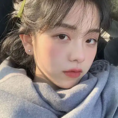  ins招桃花女生头像
