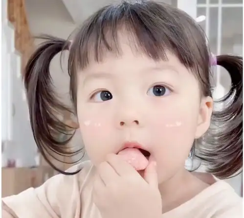 可爱头像双马尾丸子妹