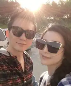  李晨眼中范冰冰是个可爱小女人喜欢玩娃娃