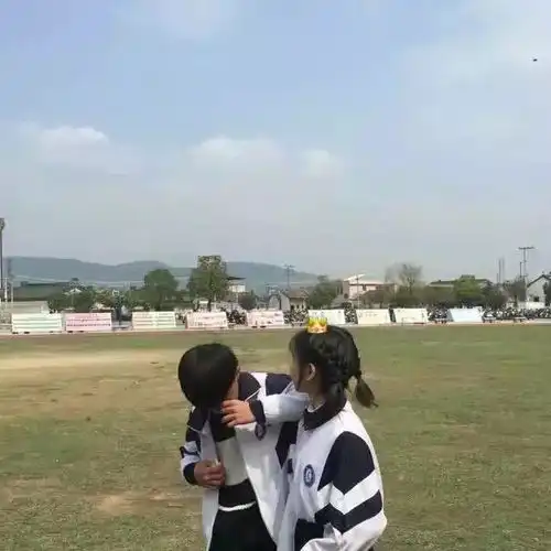  最近超火不像情头的情侣头像,超级隐蔽,拿去和对象试试