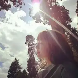女人用的幸运花头像带字