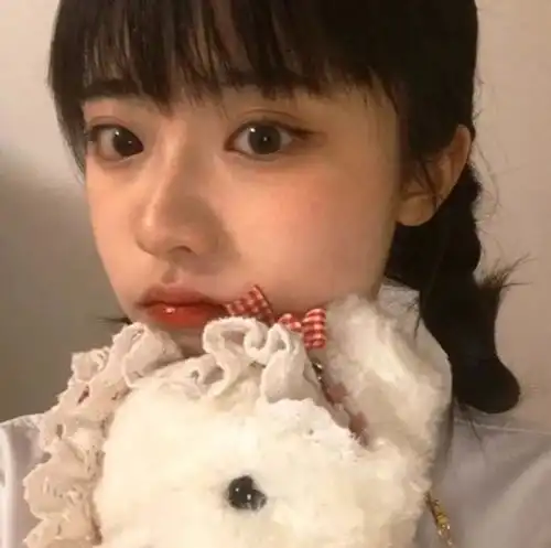  喜欢胡思乱想,爱耍小孩子脾气的3生肖女