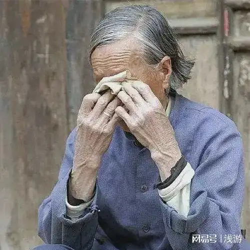  百岁老人连吃三碗芋头红薯粥,竟被噎死了,老年人吃饭一定要适量