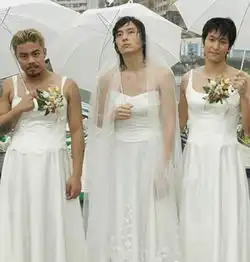  娱乐圈男神穿上婚纱,郑凯大秀肌肉,简直辣眼睛看到他笑出声
