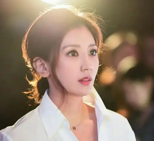  霍建华结婚那天,很多女星的微博耐人寻味,他的女人缘从不输黄磊