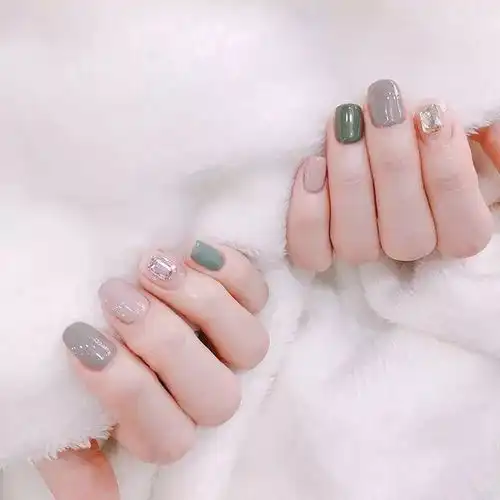  温柔端庄的莫兰迪色美甲,把低调和气质融合到极致