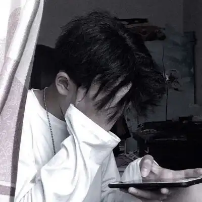  干净阳光的男生头像高清但见故人踏花返