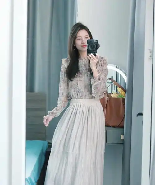  有品味的女人都穿松不穿紧,看这几套你就懂,时髦高级还显瘦