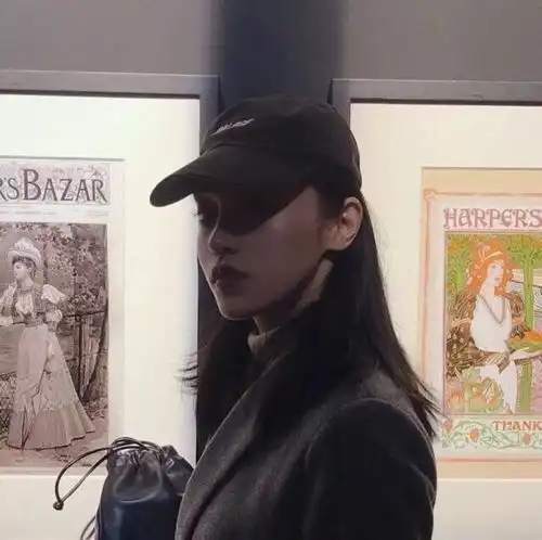  女生头像丨你喜欢一个人就赋予了他伤害你的权利