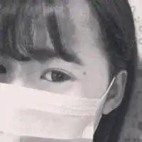  姿势差不多的qq情侣头像吃块糖都会想到你