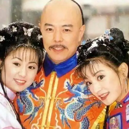  赵丽颖冯绍峰官宣离婚,网友最关心孩子归谁离婚后养娃,千万别学皇阿玛
