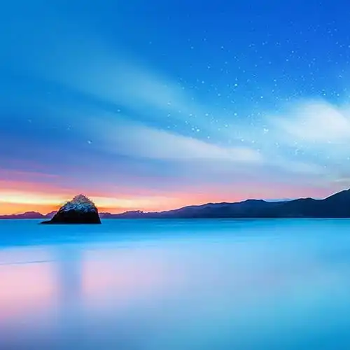  霞光静海美景