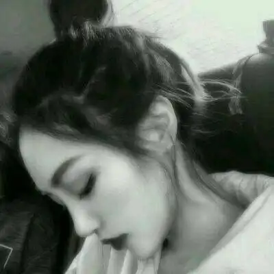 女生qq头像小孩可爱黑白
