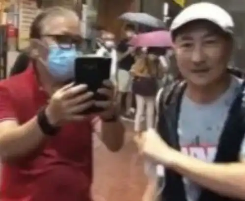  老戏骨被曝酒后打人司机好心提醒他戴口罩,却惨遭辱骂引争议