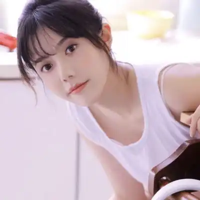 微信头像女生简单大方阳