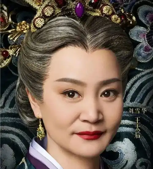  刘雪华独居十年,女性不怕孤独,就怕活成替身