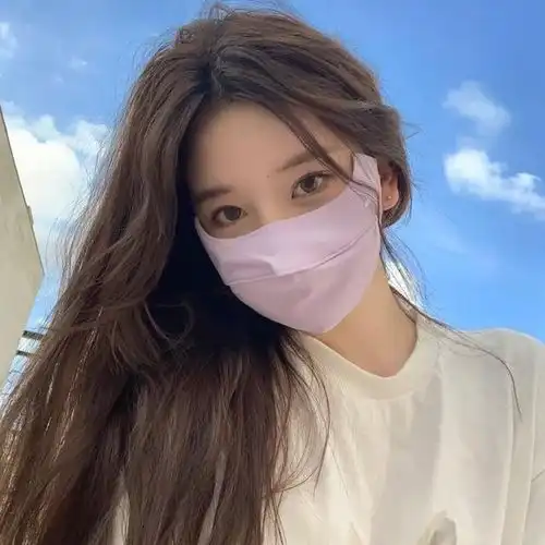 头像女戴口罩图片高清