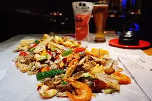 两周年店庆爆出大秘密草坪音乐抖音100w赞的网红铁铲海鲜,燃爆这个夏天