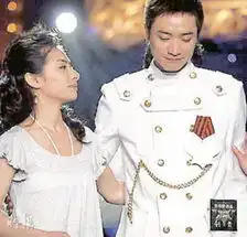  传刘璇与男友美国已闪婚男方父亲拒聊称不知情