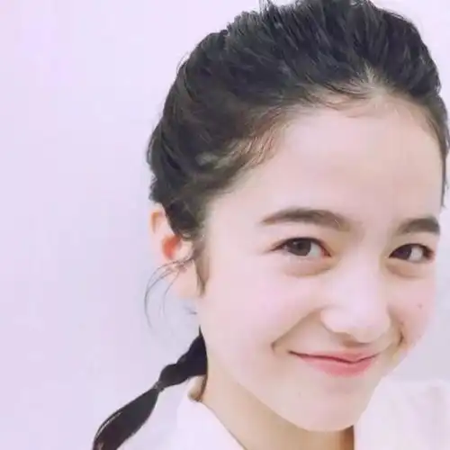  女生头像蓝天白云阳光清风细雨浮尘无一是你无一不是你