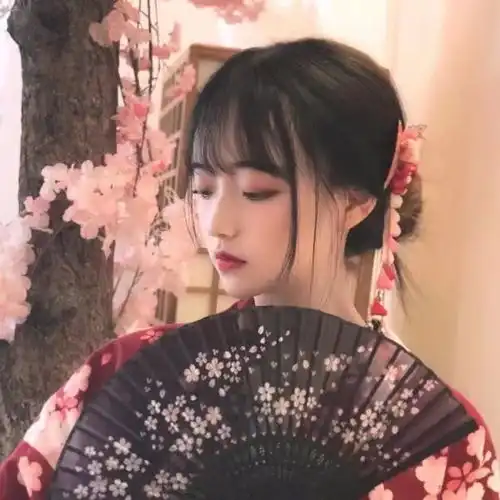  古风女头你们那边,回个消息判几年