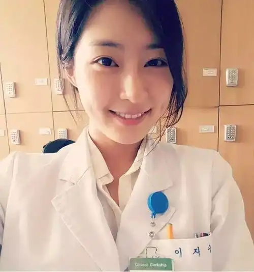  史上最正医学生,让你见识下什么叫好身材