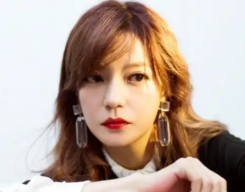  有一种清新脱俗叫赵薇的女儿,小四月全身无名牌,却靠气质取胜