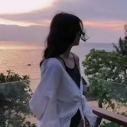  qq头像女生索吻4个小动作,暗示你可以亲她,不要错过了