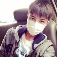  戴口罩的个性男生qq头像