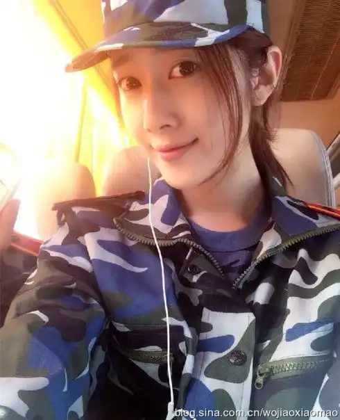  北影校花杨欣颖清新脱俗