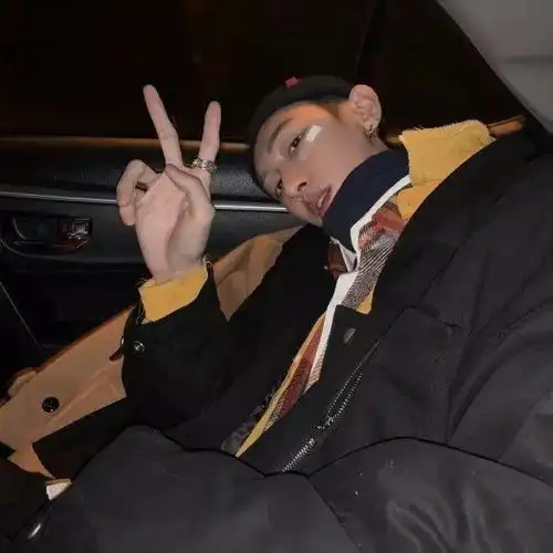  头像你爱过一个人吗从满心欢喜到绝望