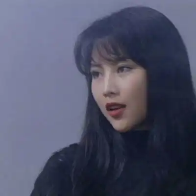  80年代复古港风侧颜美女头像