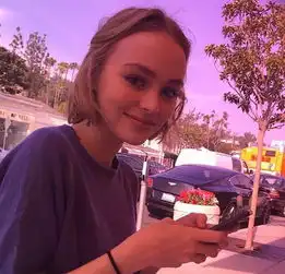  戴普叔女儿不得了16岁lilyrose成为香奈儿最新形象大使
