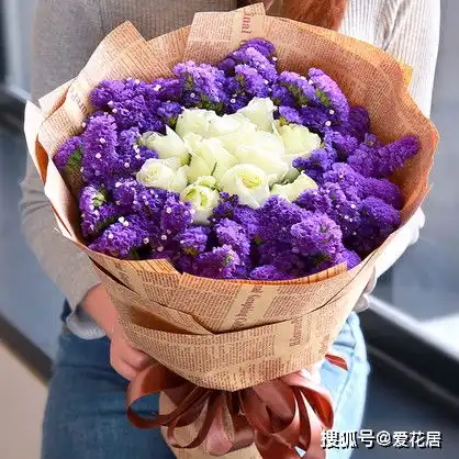 女人用的幸运花头像带字