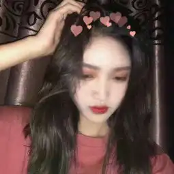  这是什么电视,买饭人家放的,不好意思问,就拍了个照片